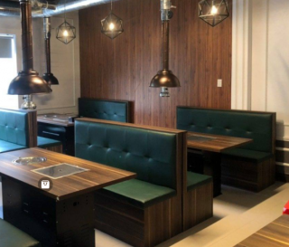 Ghế sofa gỗ công nghiệp bọc đệm giả da